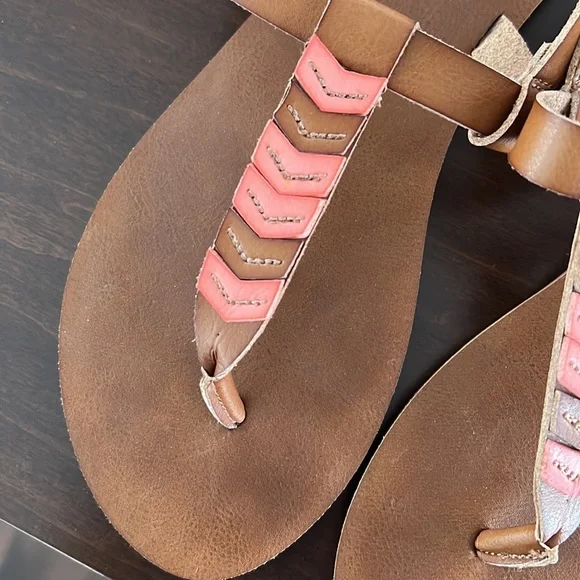 Volcom sandals - Picture 3 of 3